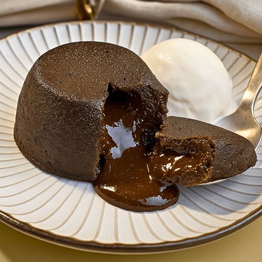 Volcán de chocolate con helado